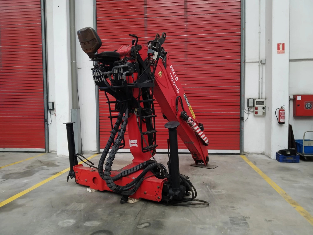 Grúa Epsilon Q170Z96 (1) - Grúa para camión para Camión: foto 2 Grúa Epsilon Q170Z96 (1) - Grúa para camión para Camión: foto 2