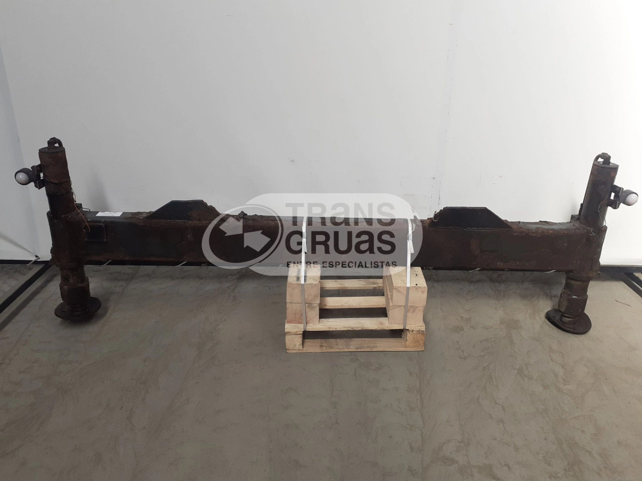 Estabilizador fijo a 2.300 mm - Implemento para Grúa: foto 2 Estabilizador fijo a 2.300 mm - Implemento para Grúa: foto 2