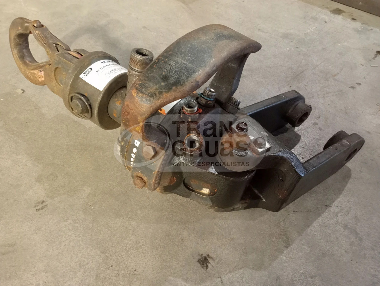 Rotator ocasión 4.500 KG + gancho - Implemento: foto 2 Rotator ocasión 4.500 KG + gancho - Implemento: foto 2