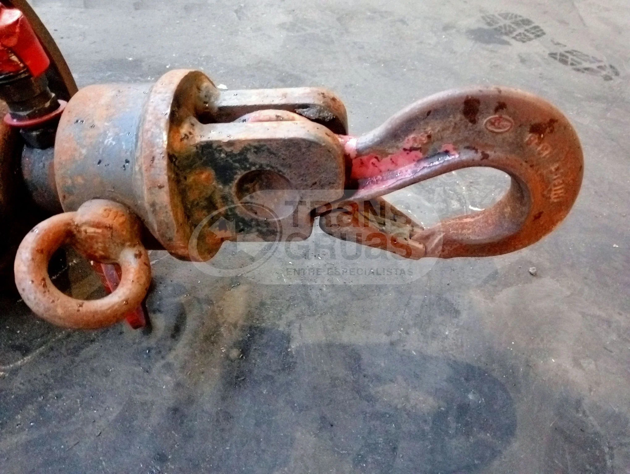 Rotator ocasión 4.500 KG + gancho - Implemento: foto 2 Rotator ocasión 4.500 KG + gancho - Implemento: foto 2