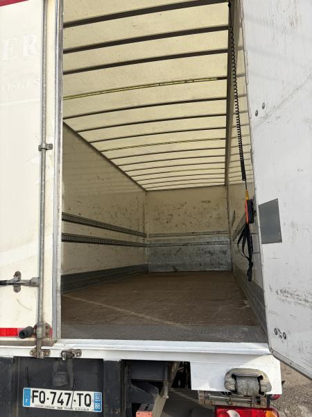 DAF LF 210 - Camión caja cerrada: foto 4 DAF LF 210 - Camión caja cerrada: foto 4