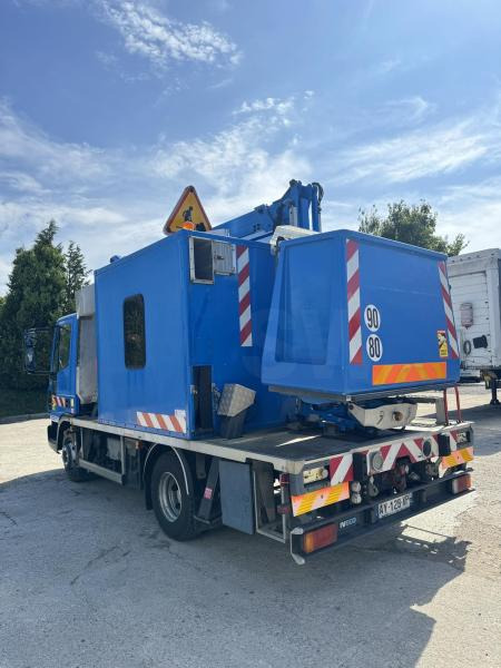 Iveco Eurocargo 100E18 - Camión con plataforma elevadora: foto 4 Iveco Eurocargo 100E18 - Camión con plataforma elevadora: foto 4