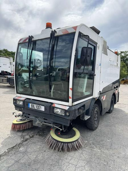 Schmidt Clingo 400 - Barredora vial: foto 1 Schmidt Clingo 400 - Barredora vial: foto 1