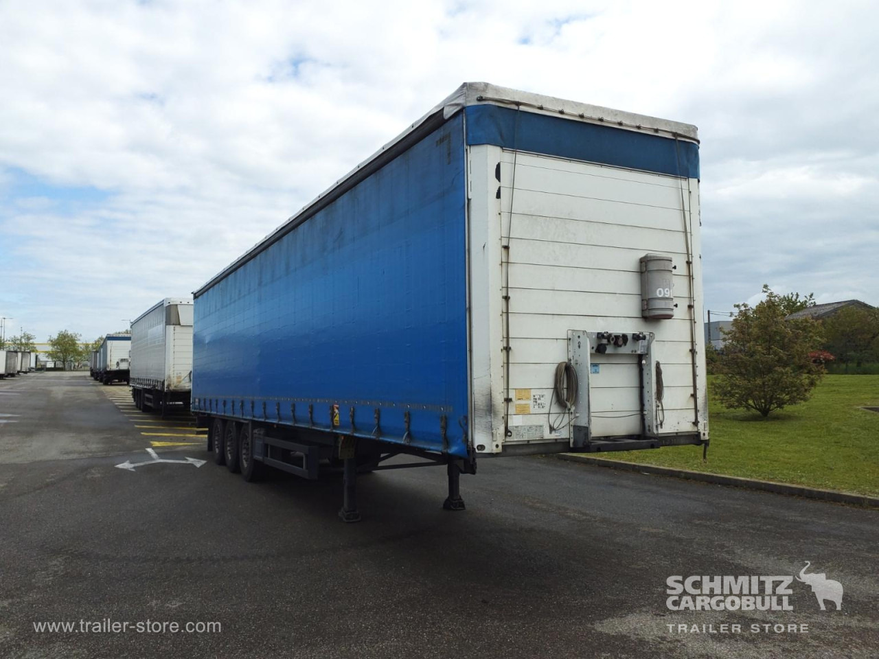 SCHMITZ Curtainsider Standard - Semirremolque lona: foto 1 SCHMITZ Curtainsider Standard - Semirremolque lona: foto 1