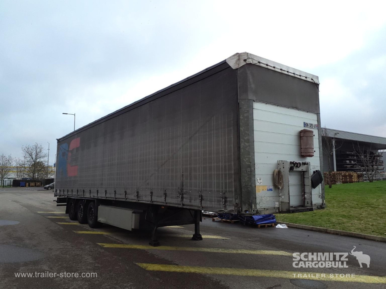 SCHMITZ Curtainsider Standard - Semirremolque lona: foto 1 SCHMITZ Curtainsider Standard - Semirremolque lona: foto 1