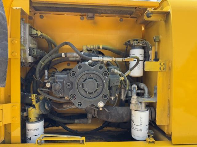 Excavadora de cadenas New Holland Kobelco E 215 C: foto 12