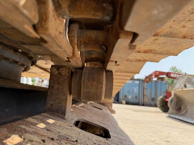 Excavadora de cadenas New Holland Kobelco E 215 C: foto 17