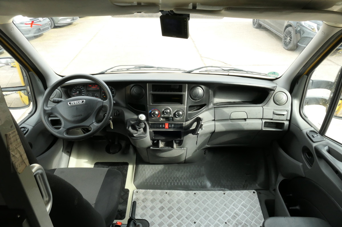 Furgoneta caja cerrada IVECO Daily 35 S11 C30C AUTOMATIK KAMERA MAXI KAMERA R: foto 6