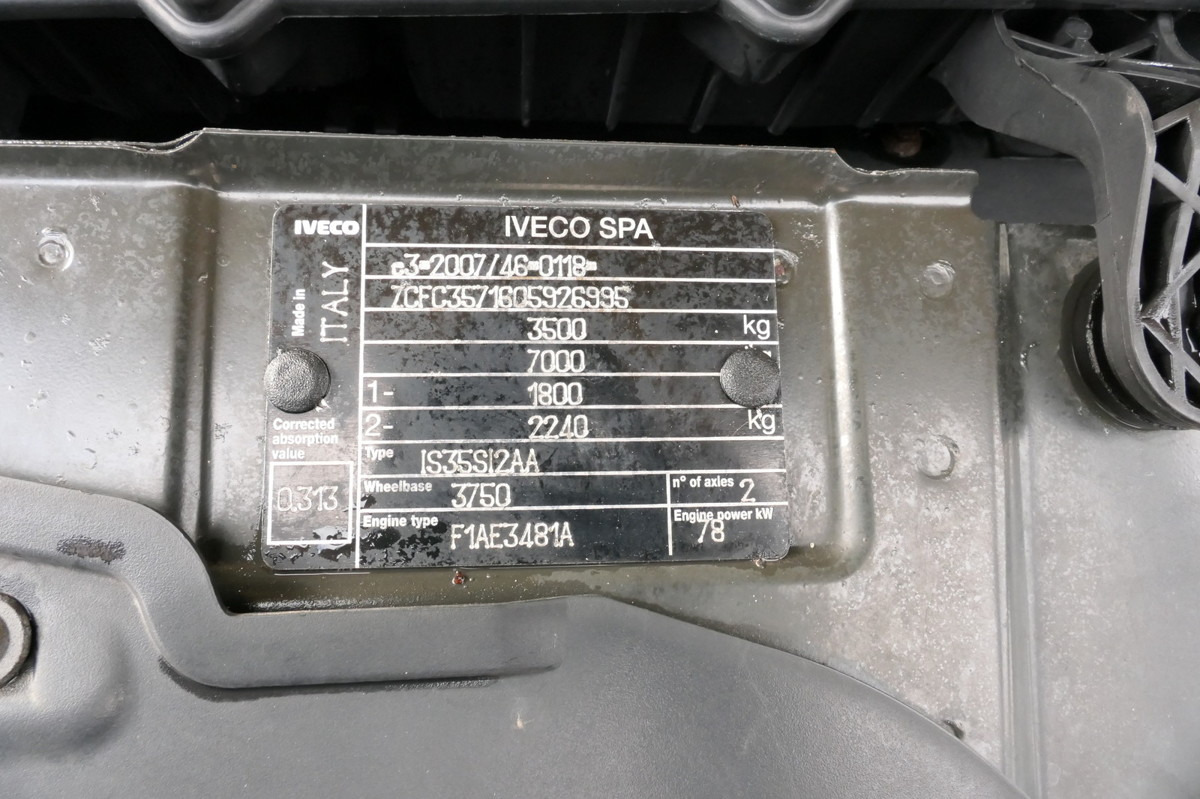 Furgoneta caja cerrada IVECO Daily 35 S11 C30C AUTOMATIK KAMERA MAXI KAMERA R: foto 13