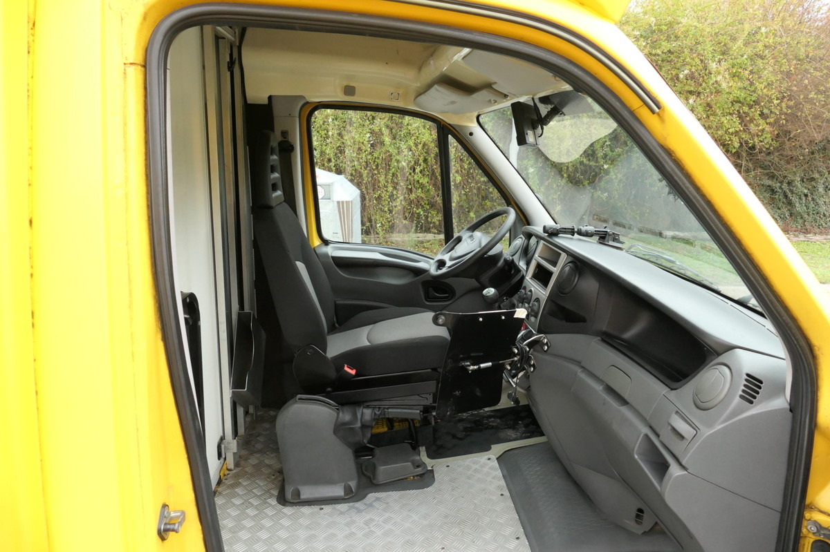 Furgoneta caja cerrada IVECO Daily 35 S11 C30C AUTOMATIK KAMERA MAXI Regale D: foto 5