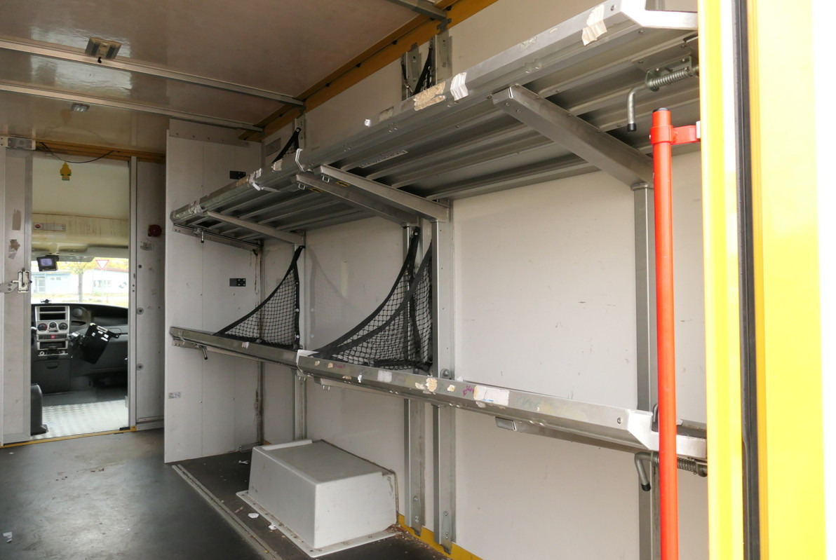 Furgoneta caja cerrada IVECO Daily 35 S11 C30C AUTOMATIK KAMERA MAXI Regale D: foto 8