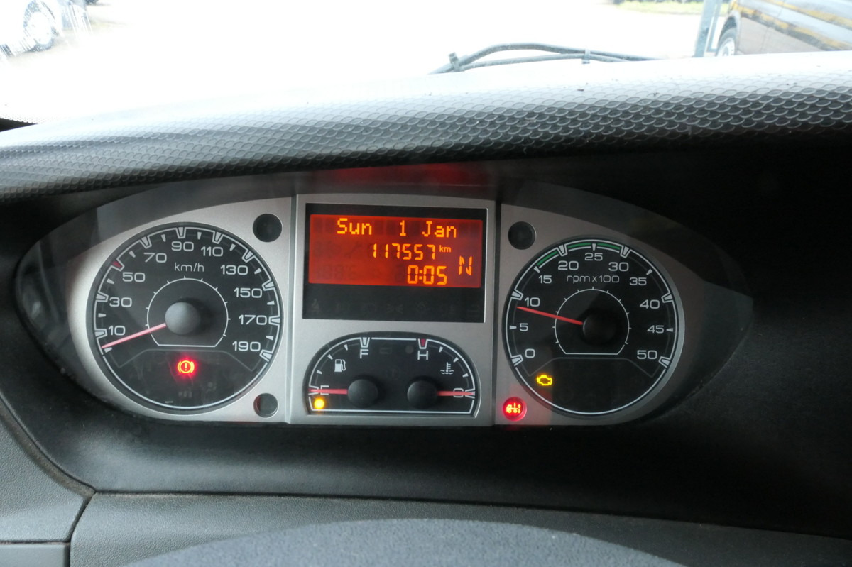 Furgoneta caja cerrada IVECO Daily 35 S11 C30C AUTOMATIK KAMERA MAXI Regale L: foto 11