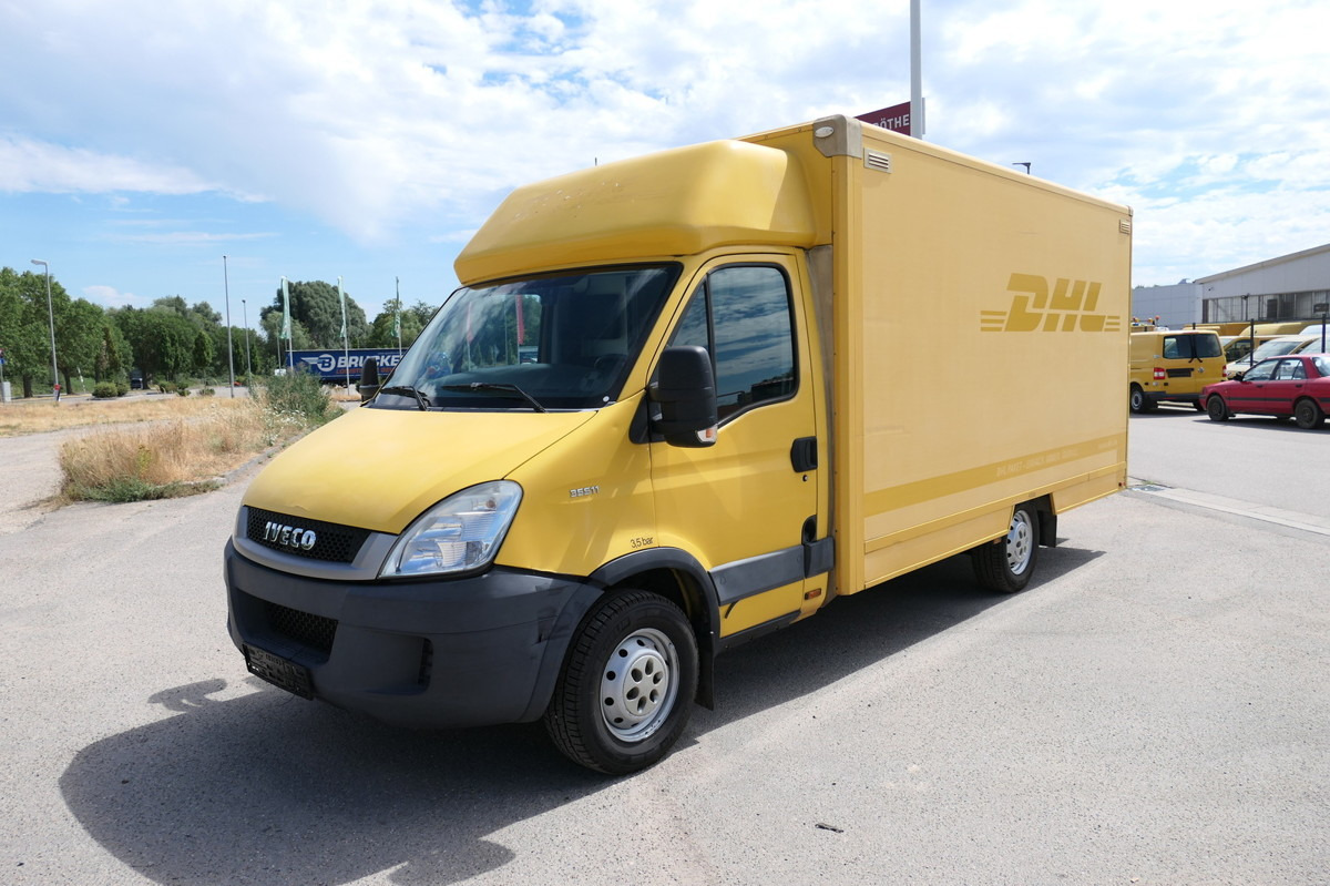 IVECO Daily 35 S11 C30C AUTOMATIK KAMERA Regale LUFT - Furgoneta caja cerrada: foto 2 IVECO Daily 35 S11 C30C AUTOMATIK KAMERA Regale LUFT - Furgoneta caja cerrada: foto 2