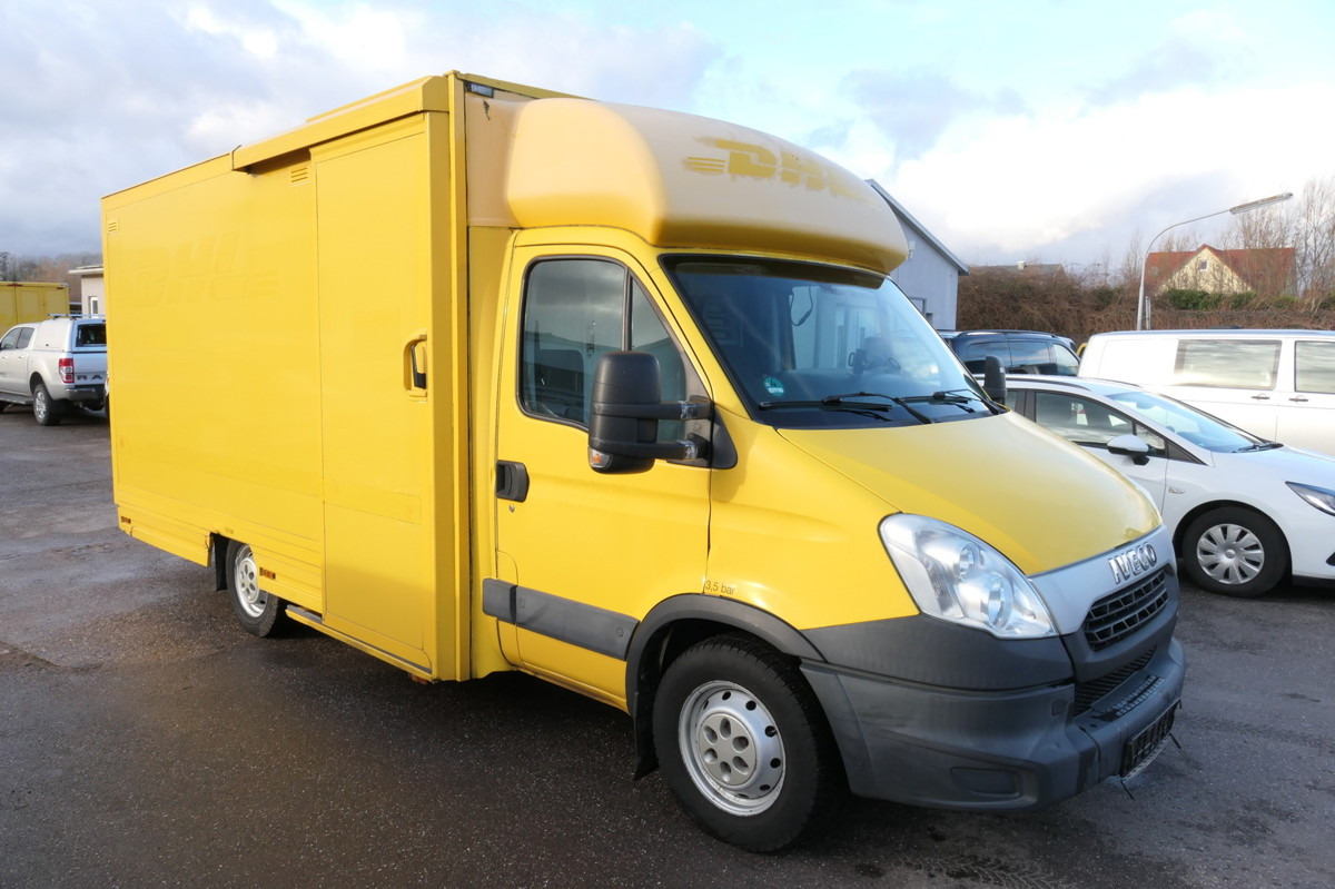 IVECO Daily 35 S11 C30C AUTOMATIK KAMERA Regale LUFT D - Furgoneta caja cerrada: foto 2 IVECO Daily 35 S11 C30C AUTOMATIK KAMERA Regale LUFT D - Furgoneta caja cerrada: foto 2
