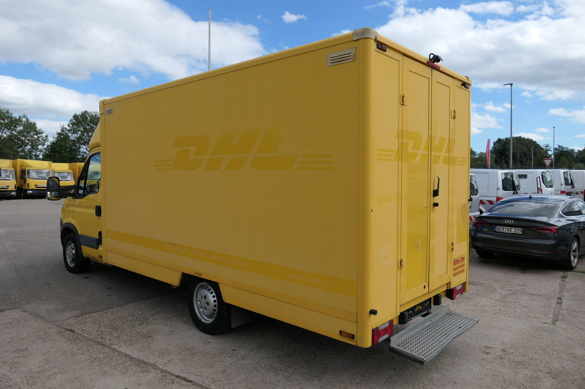 IVECO Daily 35 S11 C30C AUTOMATIK KAMERA Regale LUFT D - Furgoneta caja cerrada: foto 4 IVECO Daily 35 S11 C30C AUTOMATIK KAMERA Regale LUFT D - Furgoneta caja cerrada: foto 4