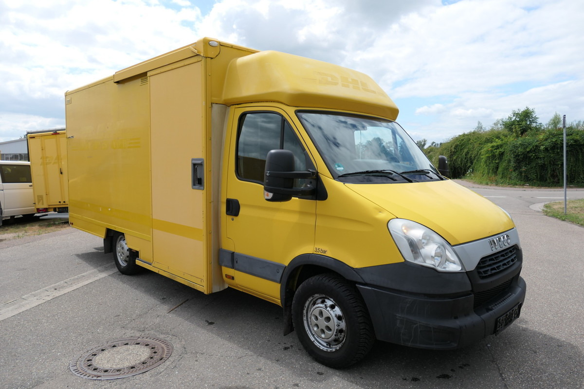 IVECO Daily 35 S11 C30C AUTOMATIK KAMERA Regale LUFT D - Furgoneta caja cerrada: foto 2 IVECO Daily 35 S11 C30C AUTOMATIK KAMERA Regale LUFT D - Furgoneta caja cerrada: foto 2