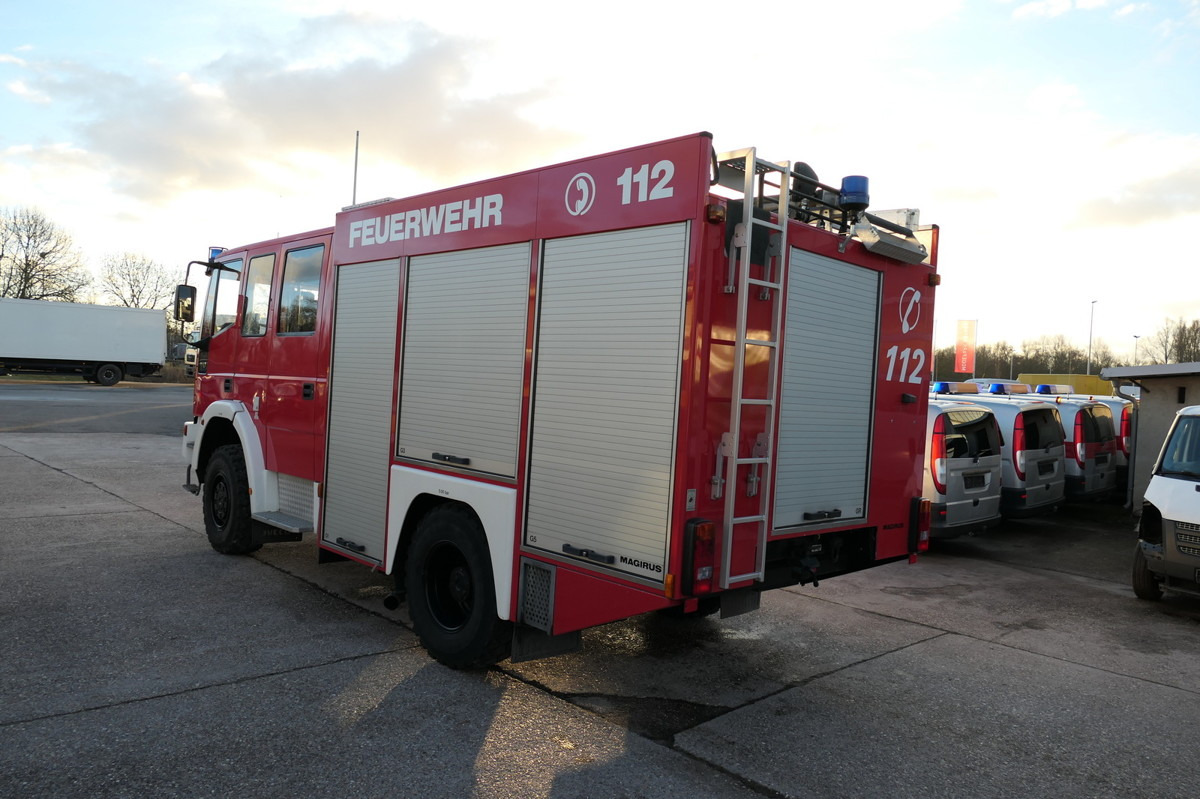 IVECO FF 95 E LF 8 DoKa AHK 4X4 SFZ FEUERWEHR Einzelbe - Camión de bomberos: foto 4 IVECO FF 95 E LF 8 DoKa AHK 4X4 SFZ FEUERWEHR Einzelbe - Camión de bomberos: foto 4