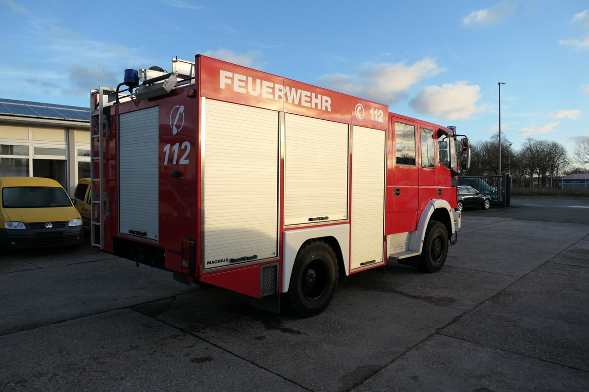 IVECO FF 95 E LF 8 DoKa AHK 4X4 SFZ FEUERWEHR Einzelbe - Camión de bomberos: foto 3 IVECO FF 95 E LF 8 DoKa AHK 4X4 SFZ FEUERWEHR Einzelbe - Camión de bomberos: foto 3
