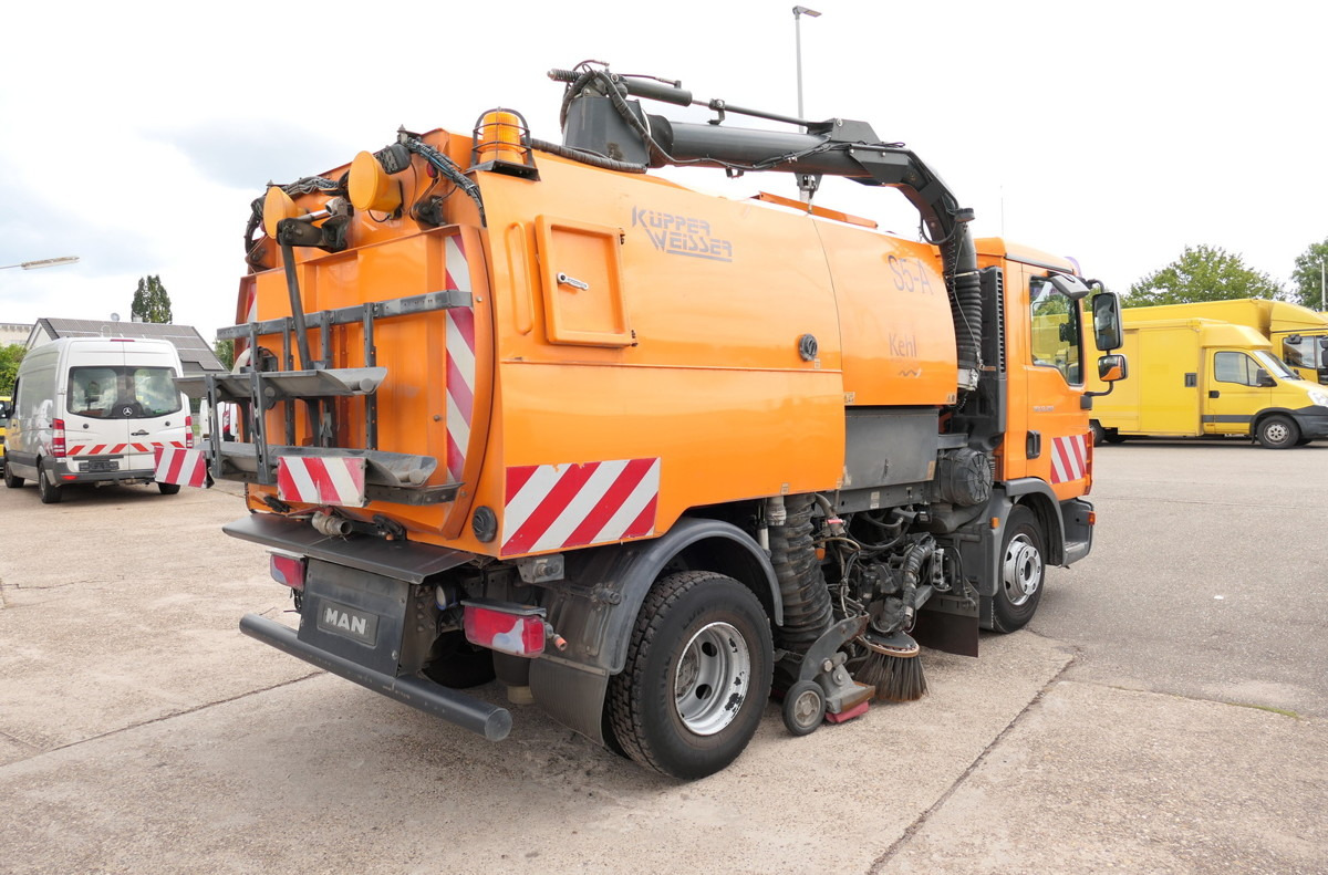 MAN TGL 12.250 4x2 BL Kehrmaschine - Barredora vial: foto 5 MAN TGL 12.250 4x2 BL Kehrmaschine - Barredora vial: foto 5