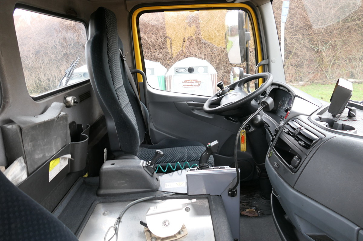 Foto del interior 2: Camión portacontenedore/ Intercambiable MERCEDES-BENZ KAMAG WBH 25 Wiesel Terberg Umsetzfahrz. Sattelk