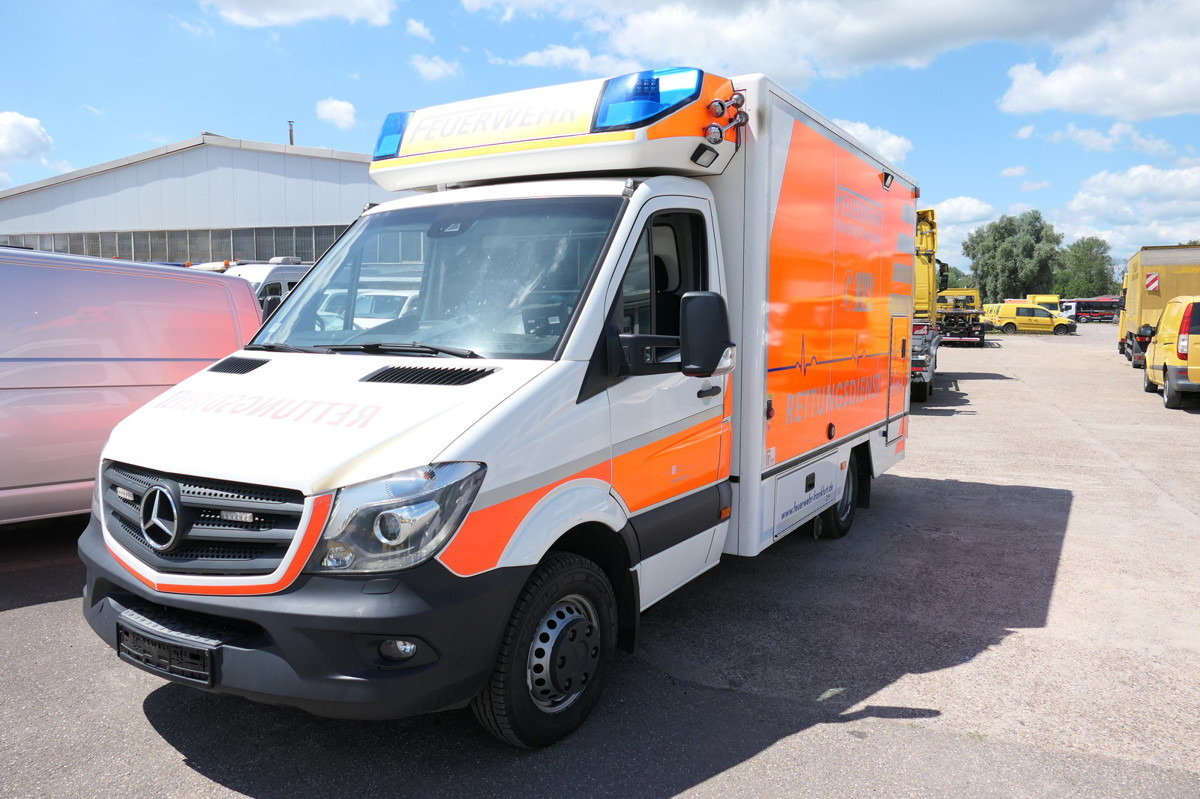 MERCEDES-BENZ Sprinter 519 CDI Klima Krankenwagen Fahrtec Aufb - Ambulancia: foto 2 MERCEDES-BENZ Sprinter 519 CDI Klima Krankenwagen Fahrtec Aufb - Ambulancia: foto 2