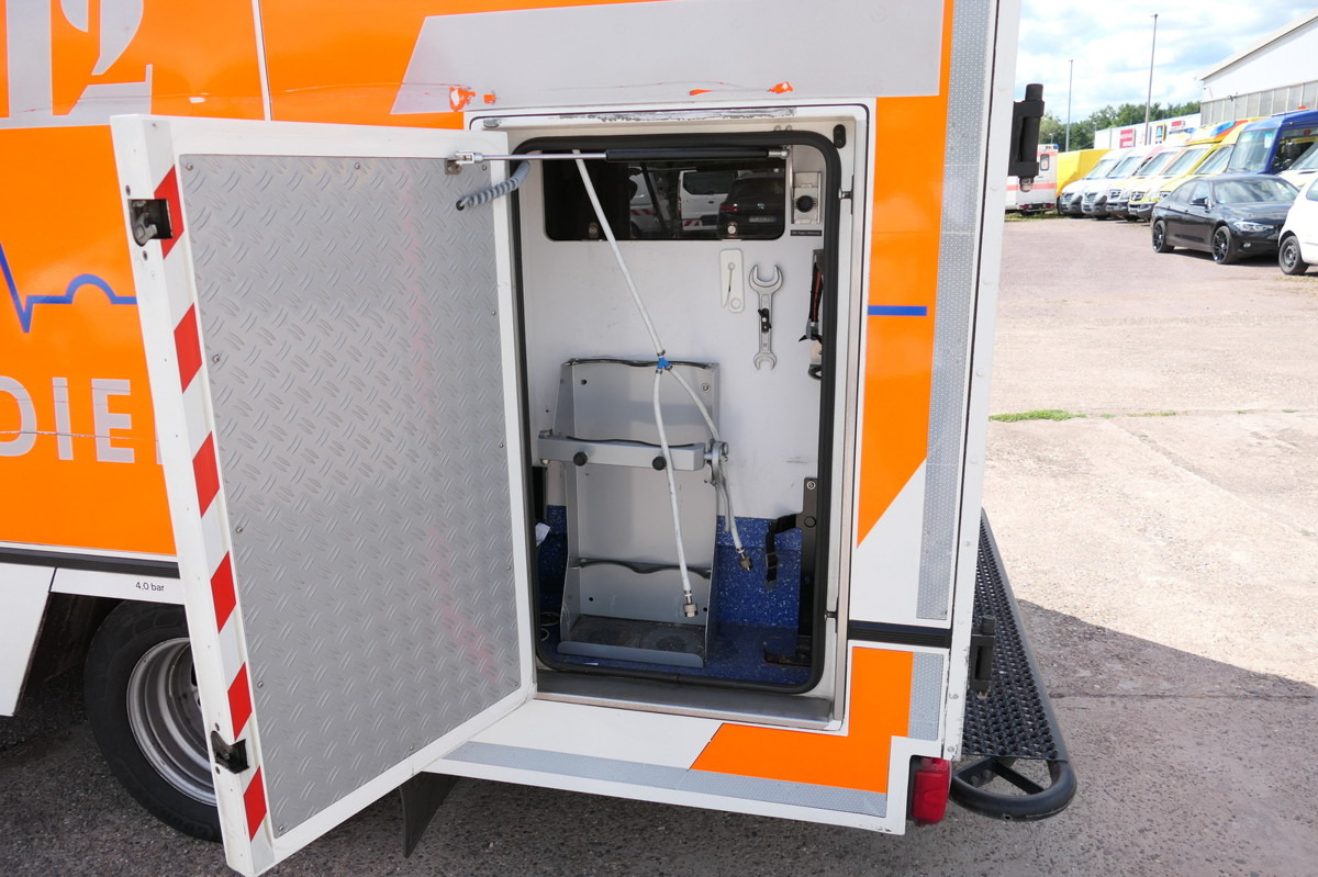 Ambulancia MERCEDES-BENZ Sprinter 519 CDI Klima Krankenwagen Fahrtec Aufb: foto 8