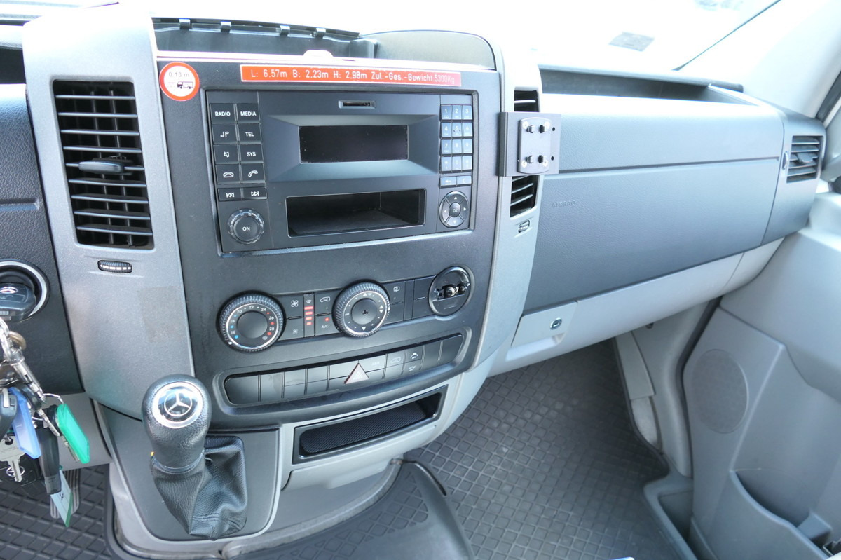 Ambulancia MERCEDES-BENZ Sprinter 519 CDI Klima Krankenwagen Fahrtec Aufb: foto 13