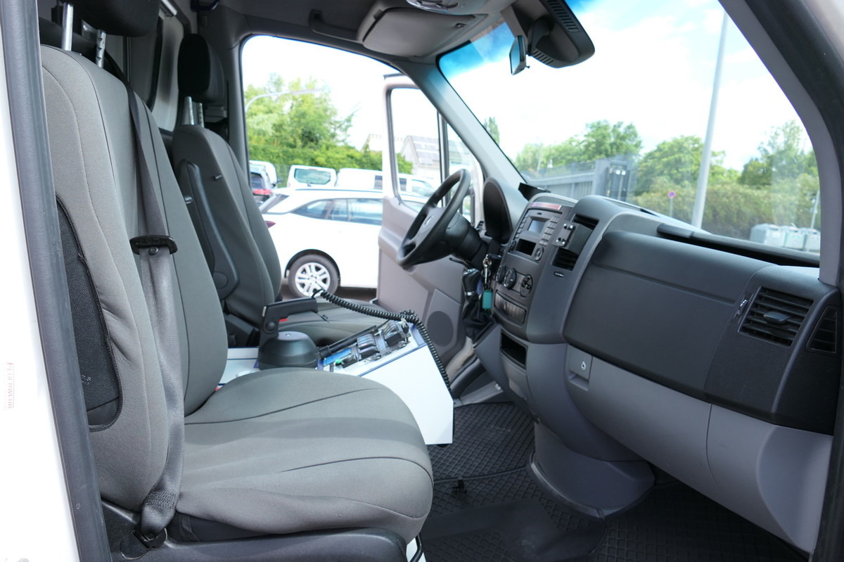 Ambulancia MERCEDES-BENZ Sprinter 519 CDI Klima Krankenwagen Fahrtec Aufb: foto 12
