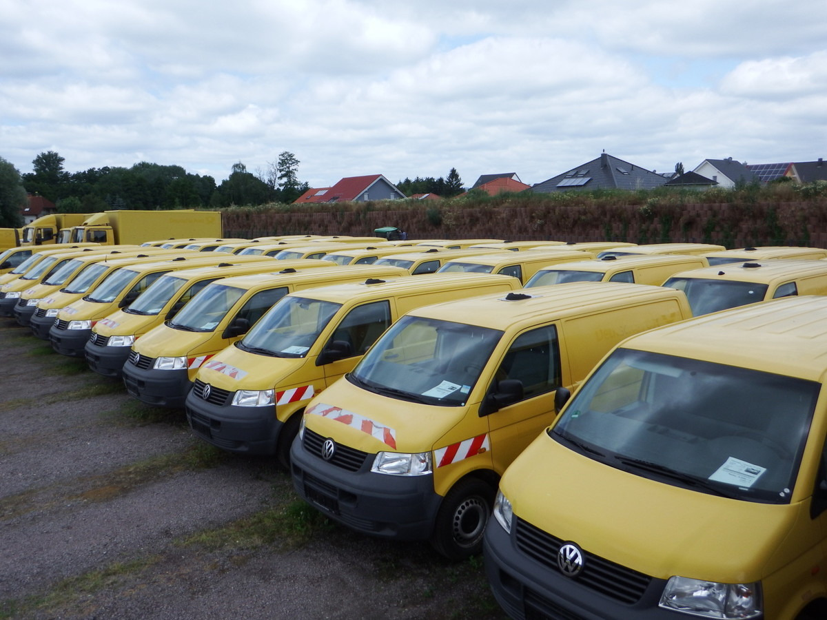 VW T5 Transporter 1.9 TDI PARKTRONIK 2xSCHIEBETÜR - Furgoneta pequeña: foto 1 VW T5 Transporter 1.9 TDI PARKTRONIK 2xSCHIEBETÜR - Furgoneta pequeña: foto 1