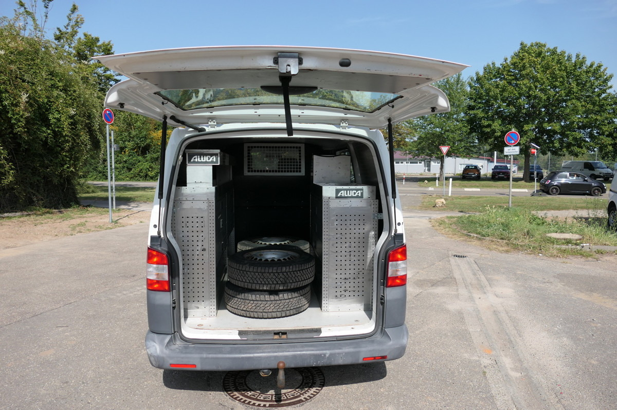 VW T5 Transporter 2.0 TDI 4Motion 3Sitzer AHK KLIMA - Furgoneta pequeña: foto 1 VW T5 Transporter 2.0 TDI 4Motion 3Sitzer AHK KLIMA - Furgoneta pequeña: foto 1