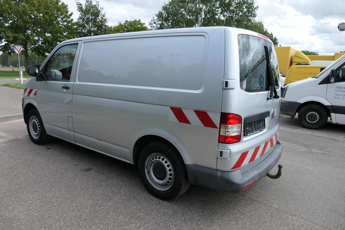VW T5 Transporter 2.0 TDI 4Motion Flügeltür Klima A - Furgoneta pequeña: foto 5 VW T5 Transporter 2.0 TDI 4Motion Flügeltür Klima A - Furgoneta pequeña: foto 5