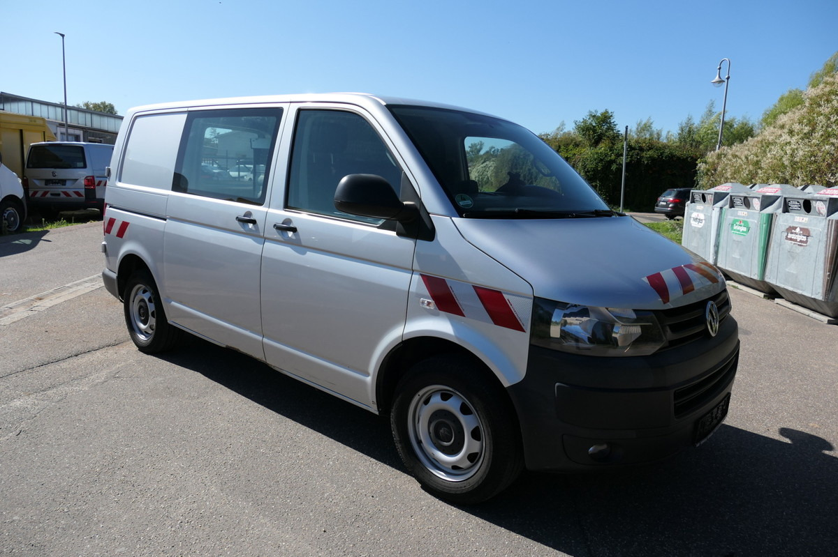 VW T5 Transporter 2.0 TDI 4Motion Flügeltür Klima A - Furgoneta pequeña: foto 3 VW T5 Transporter 2.0 TDI 4Motion Flügeltür Klima A - Furgoneta pequeña: foto 3