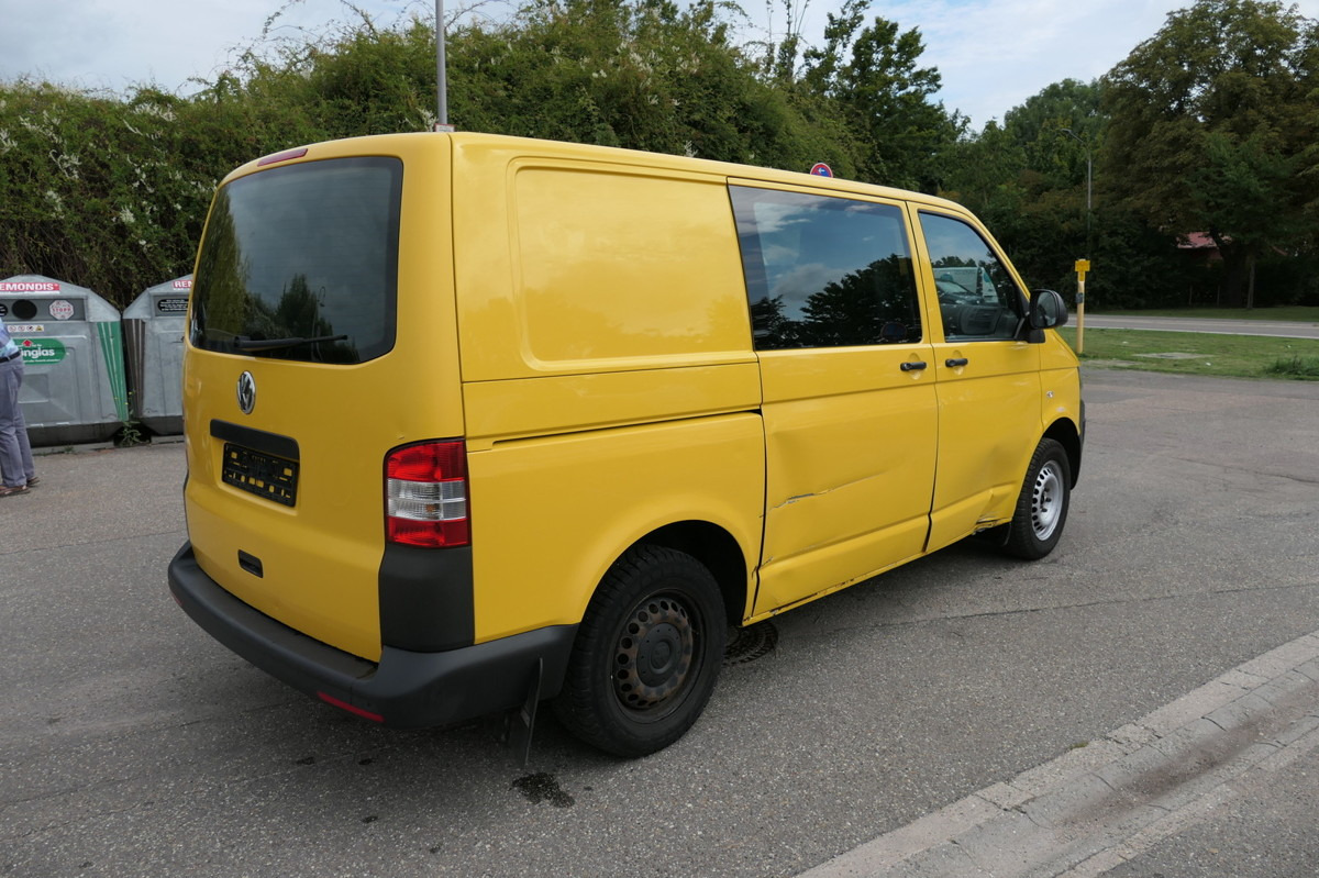 VW T5 Transporter 2.0 TDI EURO-5 CoC 2xSCHIEBETÜR P - Furgoneta pequeña: foto 3 VW T5 Transporter 2.0 TDI EURO-5 CoC 2xSCHIEBETÜR P - Furgoneta pequeña: foto 3