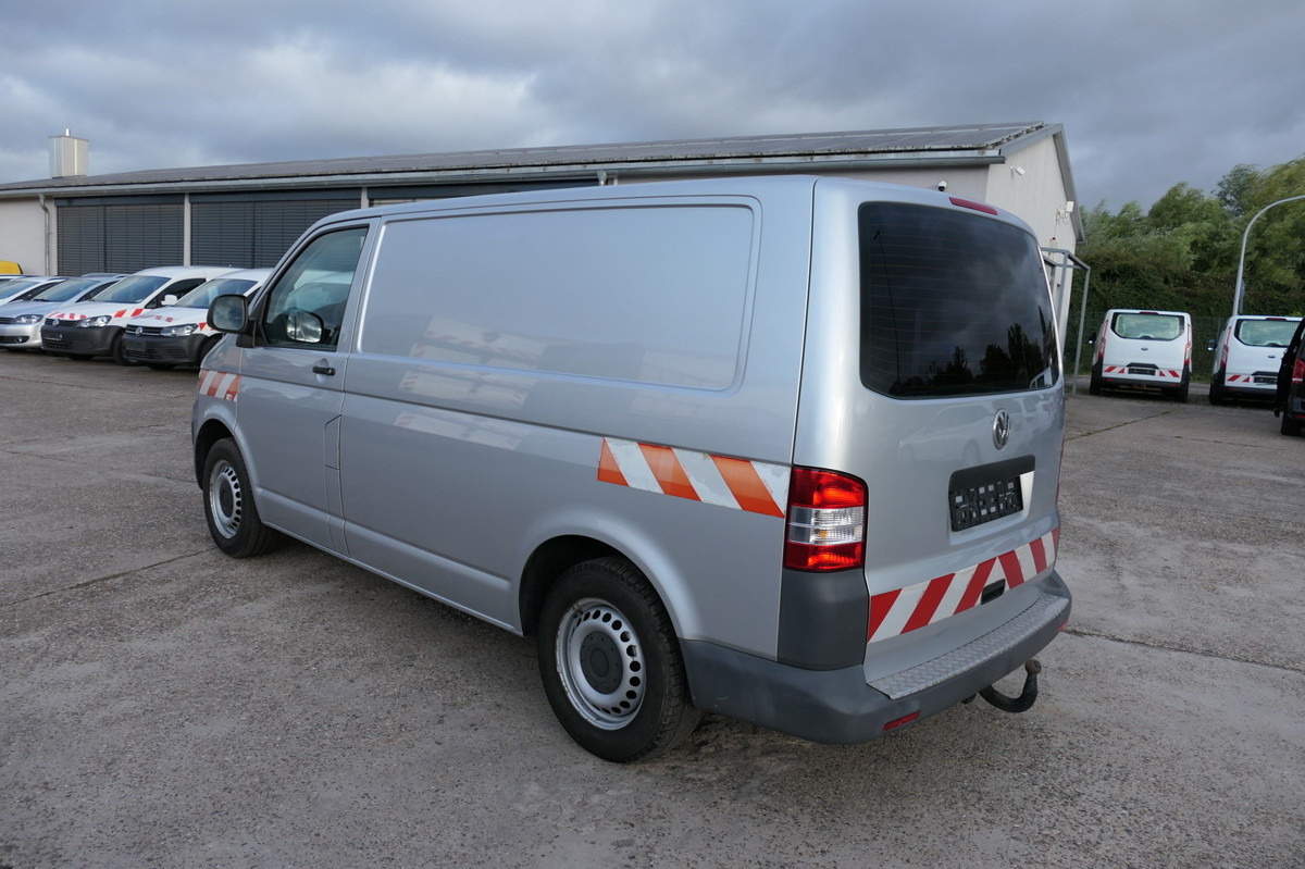 VW T5 Transporter 2.0 TDI KLIMA AHK Werkstatteinbau - Furgoneta pequeña: foto 5 VW T5 Transporter 2.0 TDI KLIMA AHK Werkstatteinbau - Furgoneta pequeña: foto 5