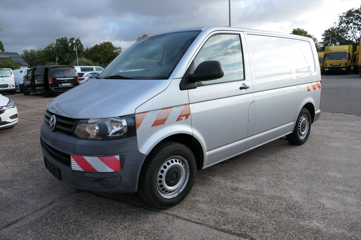 VW T5 Transporter 2.0 TDI KLIMA AHK Werkstatteinbau - Furgoneta pequeña: foto 2 VW T5 Transporter 2.0 TDI KLIMA AHK Werkstatteinbau - Furgoneta pequeña: foto 2