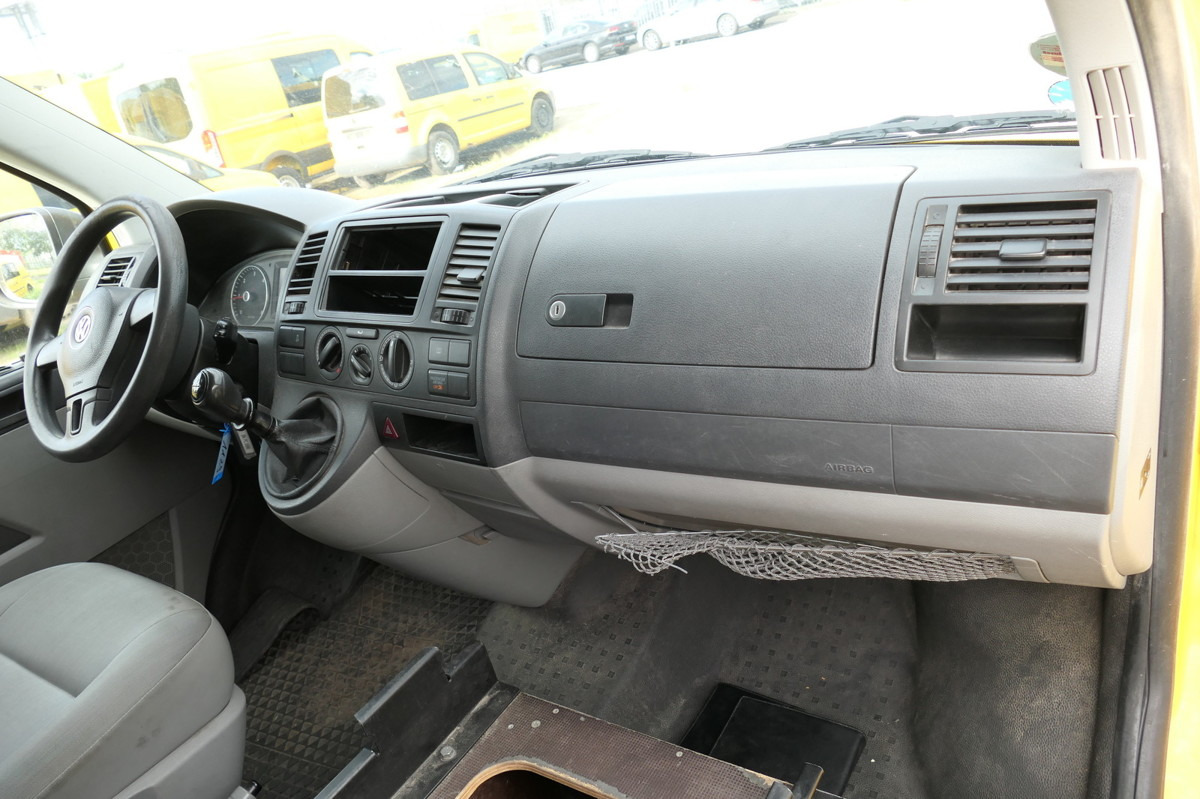 Furgoneta pequeña VW T5 Transporter 2.0 TDI PARKTRONIK EURO-5 2xSCHIE: foto 7 Furgoneta pequeña VW T5 Transporter 2.0 TDI PARKTRONIK EURO-5 2xSCHIE: foto 7