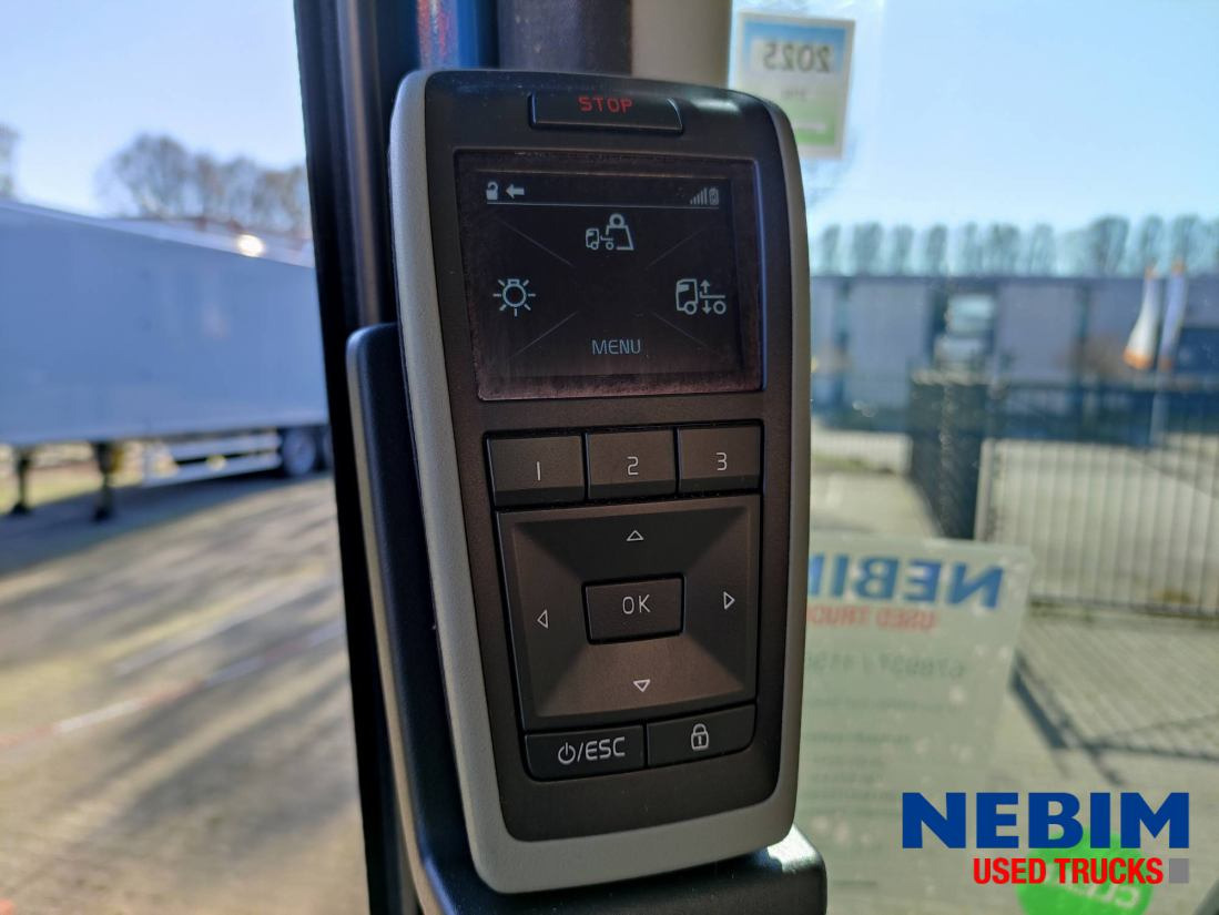 Volvo FH 500 6x4 - Hydraulic system - Cabeza tractora: foto 5 Volvo FH 500 6x4 - Hydraulic system - Cabeza tractora: foto 5