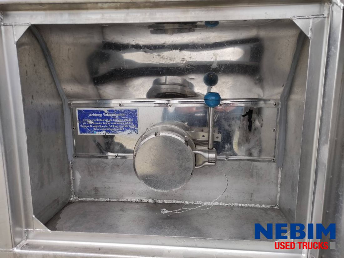 Feldbinder TSA 33.3-3 Unibloc pump electr - 3 comp. 8.000 / 2 2.500 / 3.000 Ltr. - Semirremolque cisterna: foto 5 Feldbinder TSA 33.3-3 Unibloc pump electr - 3 comp. 8.000 / 2 2.500 / 3.000 Ltr. - Semirremolque cisterna: foto 5