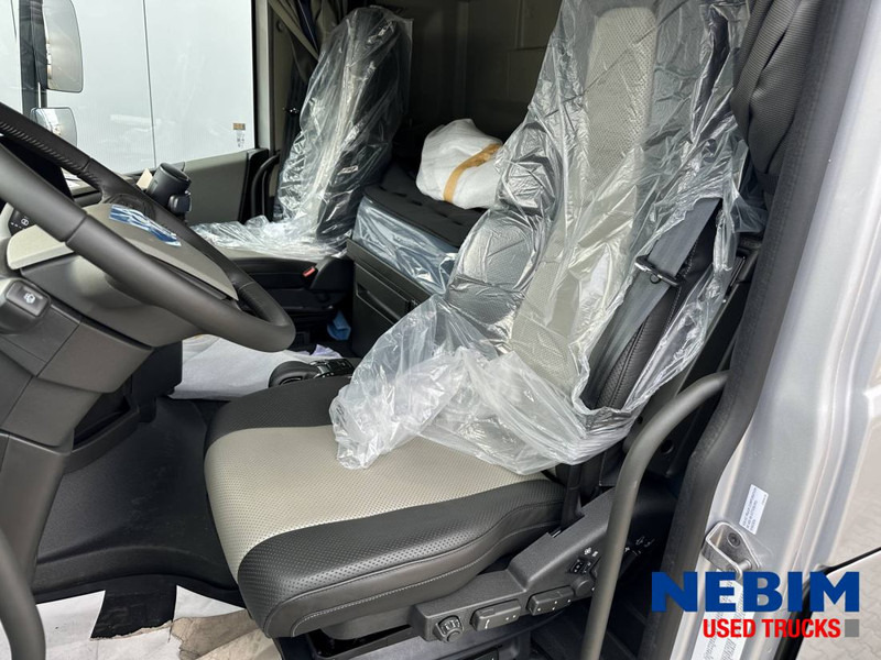 Camión grúa nuevo Volvo FH500 8x4 Triple - HMF5020K6 43,6 T/M NEW-NIEUW-NEU: foto 11