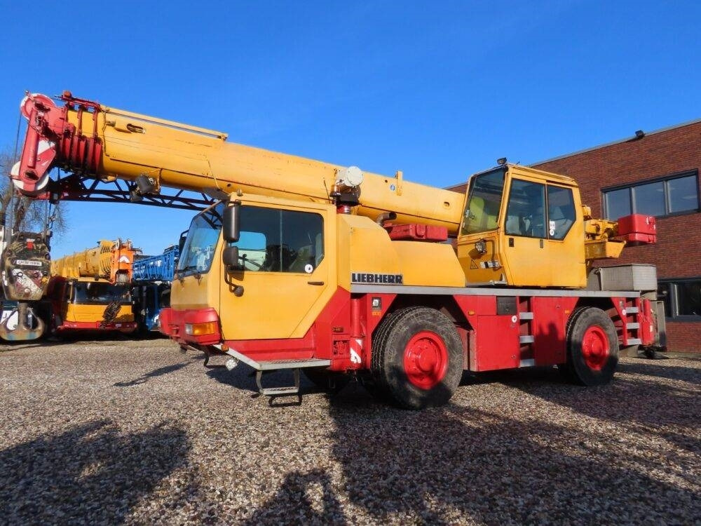 Liebherr LTM 1030-2.1 - Grúa todo terreno: foto 1 Liebherr LTM 1030-2.1 - Grúa todo terreno: foto 1