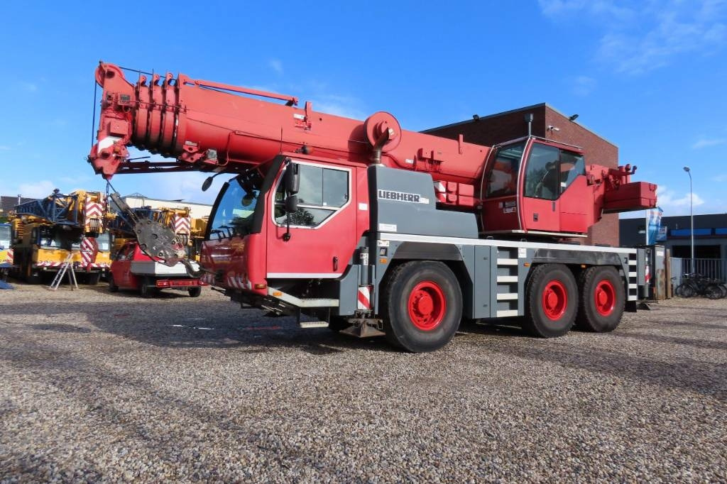 Liebherr LTM 1055-3.2 - Grúa todo terreno: foto 1 Liebherr LTM 1055-3.2 - Grúa todo terreno: foto 1