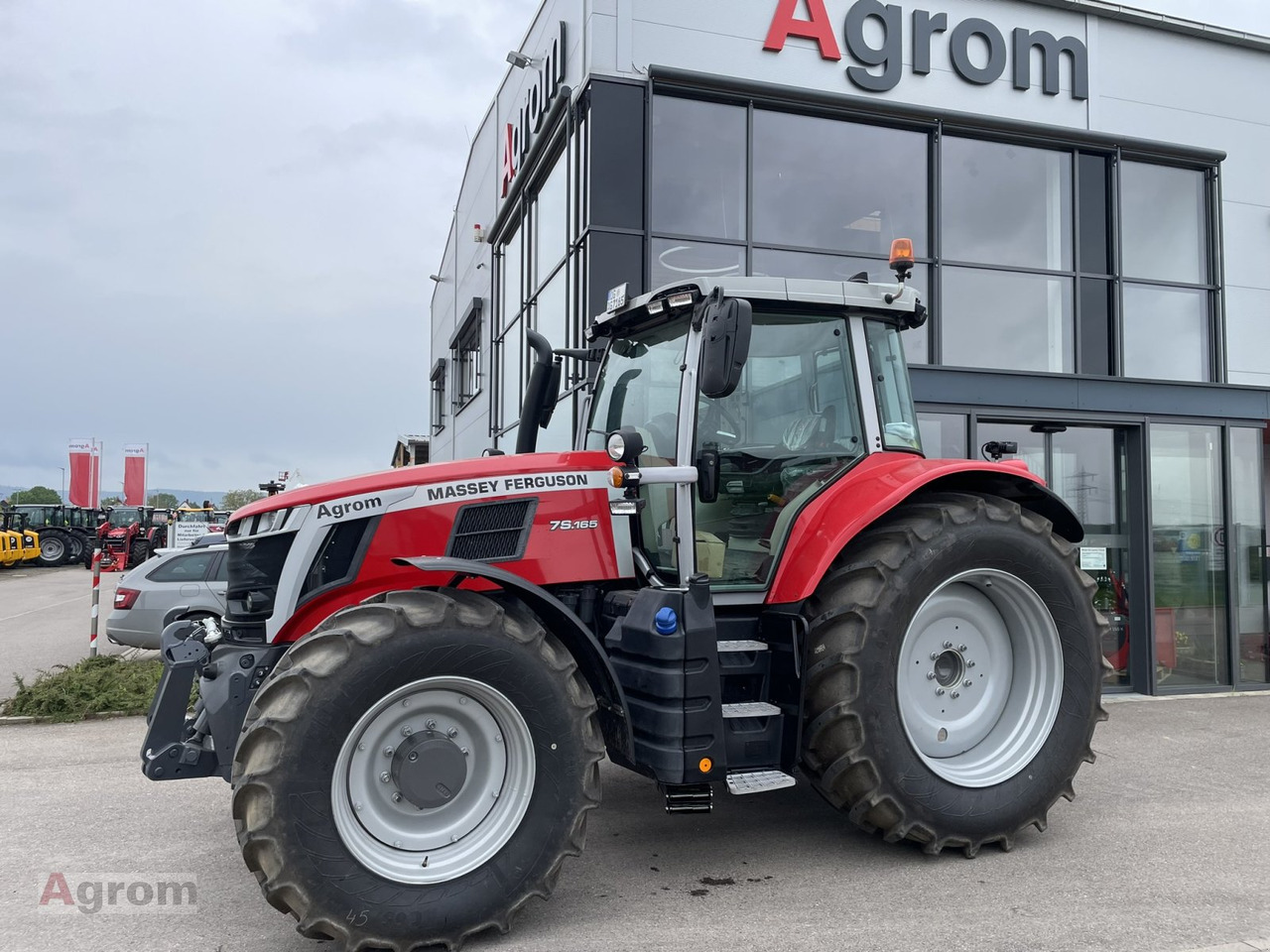Massey Ferguson 7S.165 Dyna6 EFFICIENT - Tractor: foto 2 Massey Ferguson 7S.165 Dyna6 EFFICIENT - Tractor: foto 2