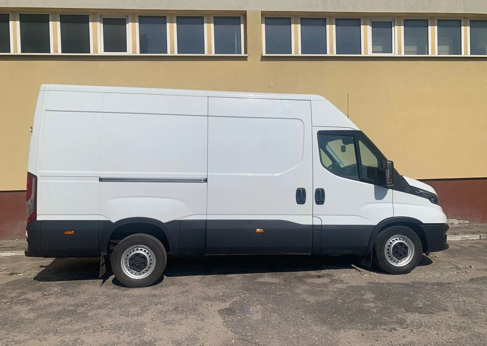 Iveco DAILY - Furgón: foto 4 Iveco DAILY - Furgón: foto 4