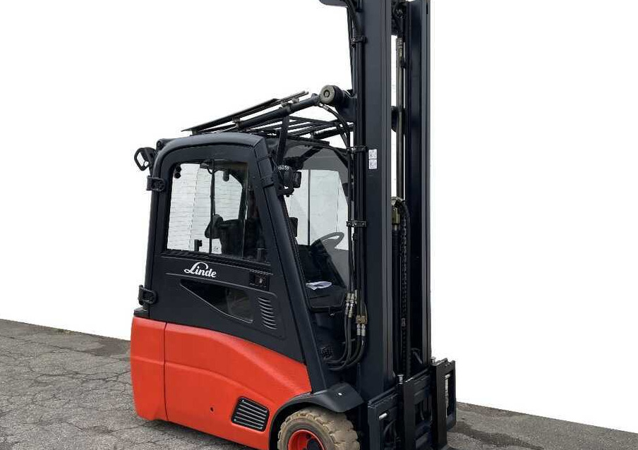Linde E 18 L-01/386 (batt. NUOVA) - Carretilla elevadora eléctrica: foto 1 Linde E 18 L-01/386 (batt. NUOVA) - Carretilla elevadora eléctrica: foto 1