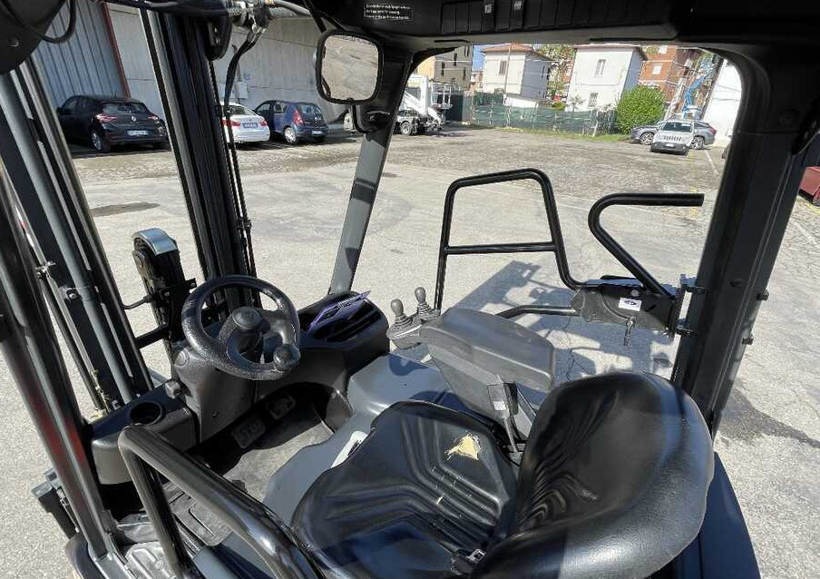 Linde E 20 PH/386 (batt. 2017) - Carretilla elevadora eléctrica: foto 4 Linde E 20 PH/386 (batt. 2017) - Carretilla elevadora eléctrica: foto 4