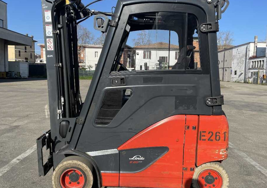 Linde E 20 PH - Carretilla elevadora eléctrica: foto 4 Linde E 20 PH - Carretilla elevadora eléctrica: foto 4