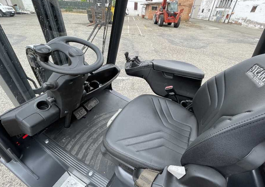 Linde H 25 D-02 - Carretilla elevadora diésel: foto 4 Linde H 25 D-02 - Carretilla elevadora diésel: foto 4