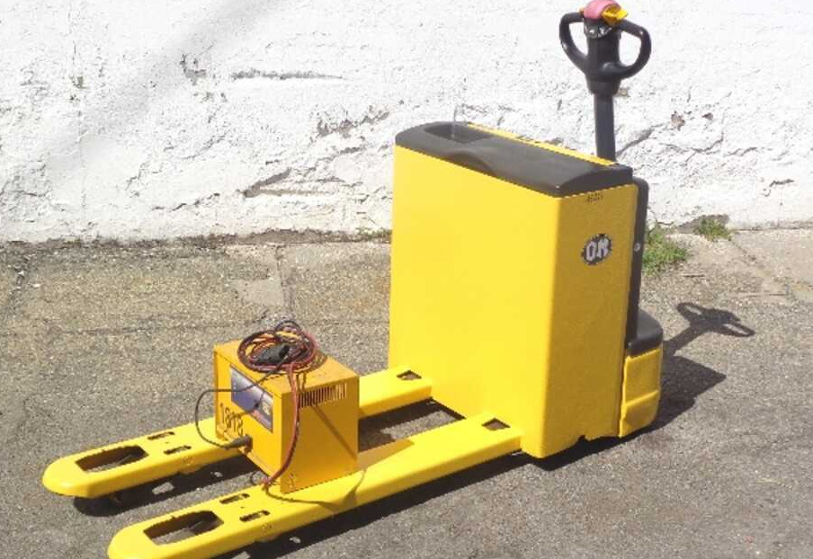 OM TL 18 AC (BATTERIA 2019) - Transpaleta: foto 1 OM TL 18 AC (BATTERIA 2019) - Transpaleta: foto 1