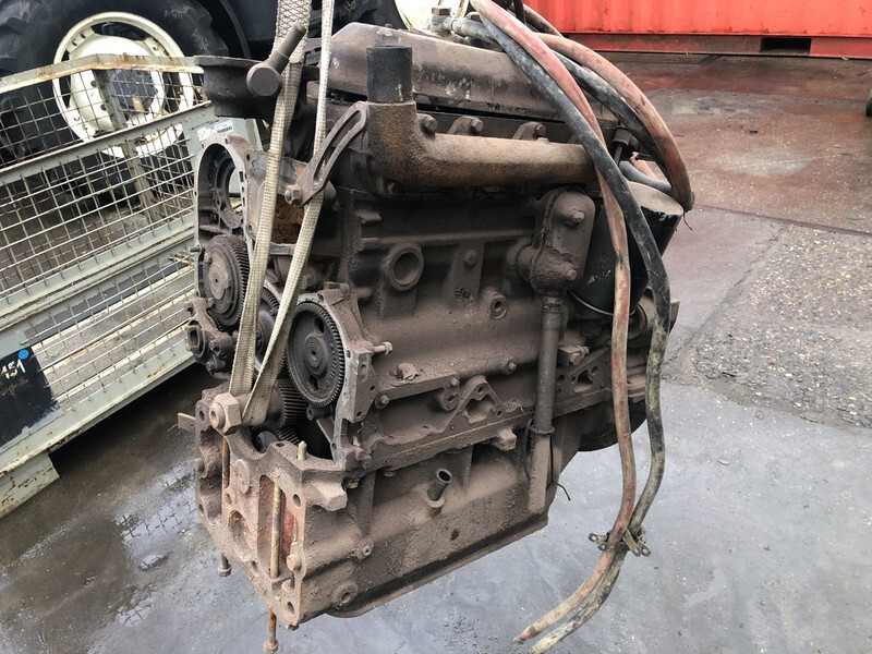 Fiat 8065.04 - Motor: foto 4 Fiat 8065.04 - Motor: foto 4