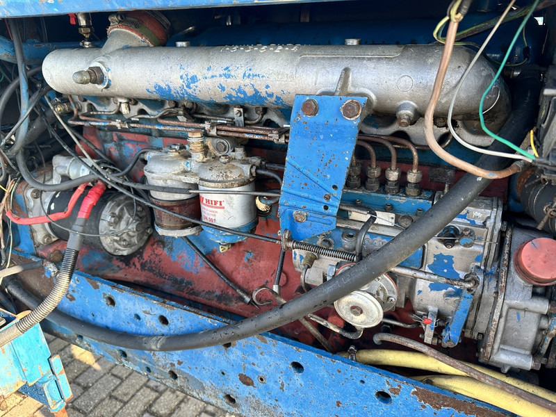 Tractor Ford TW-10: foto 11